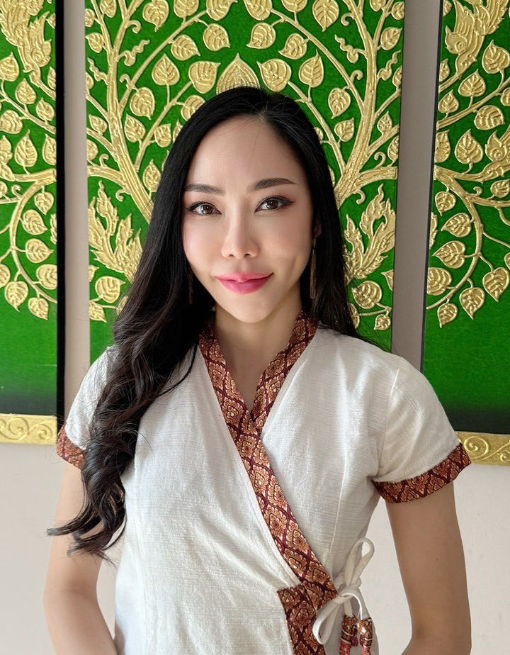 Masseurin mit Ausbildung in Thailand, heute in Berlin tätig